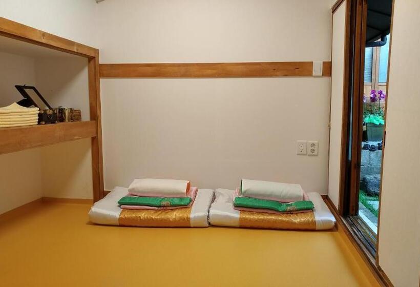 اتاق استاندارد, Bukchon Sosunjae Guesthouse