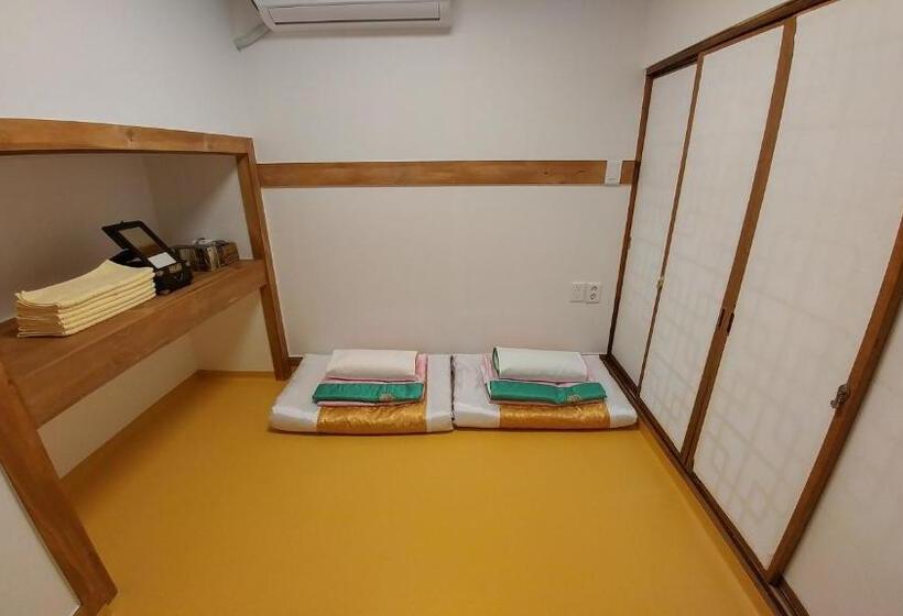 اتاق استاندارد, Bukchon Sosunjae Guesthouse