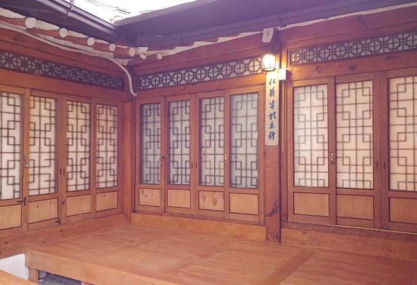 اتاق استاندارد چهار تخته, Bukchon Sosunjae Guesthouse