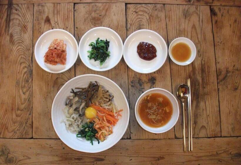 سوییت خانوادگی, Bukchon Sosunjae Guesthouse