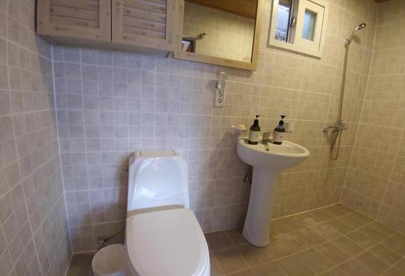 سوییت خانوادگی, Bukchon Sosunjae Guesthouse