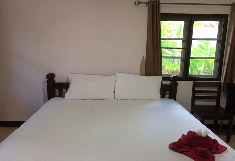 بانگلوی لوکس, Miko Resort