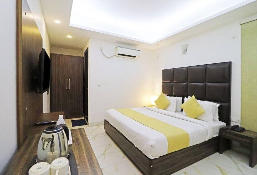 Quarto Deluxe, Mayda Prime Near Delhi Airport