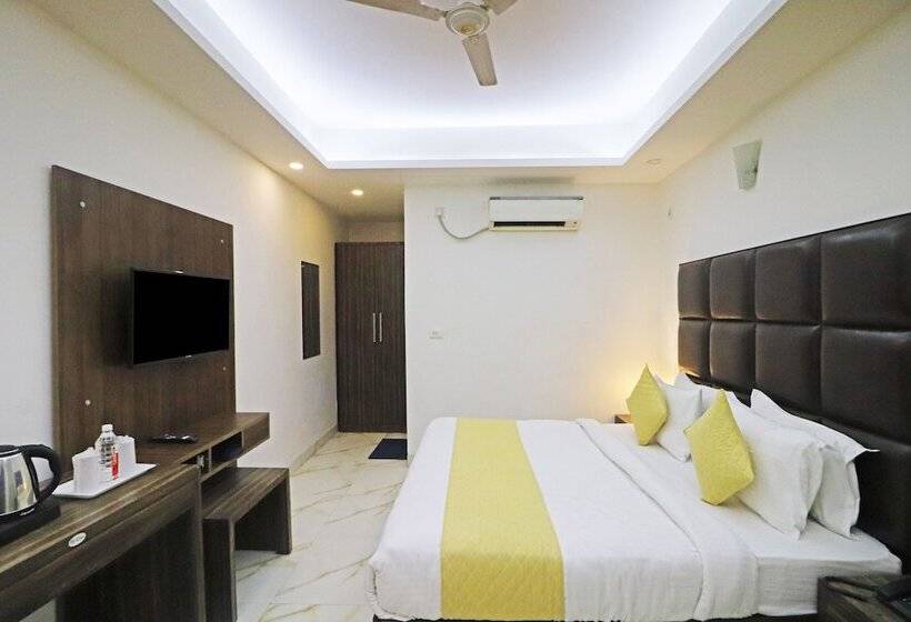 Quarto Deluxe, Mayda Prime Near Delhi Airport