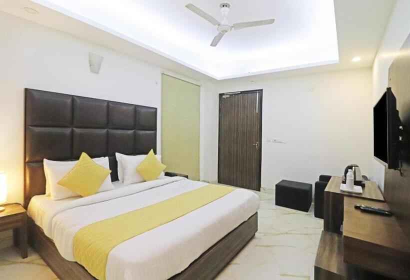 Quarto Deluxe, Mayda Prime Near Delhi Airport