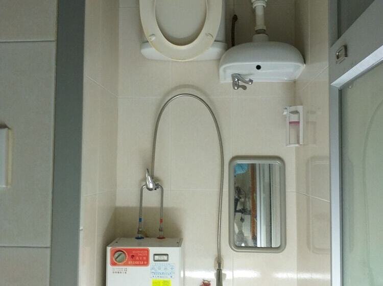 اتاق خانوادگی, New Yan Yan Guest House Reception 9th Floor Flat E4 E6