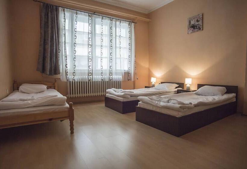 Номер Стандарт Трехместный, Serdika Rooms