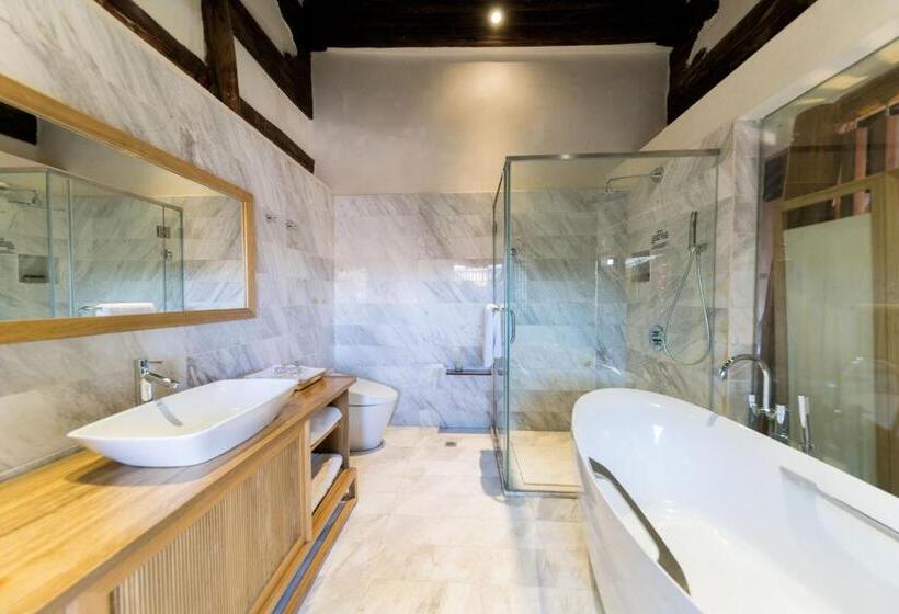 سوئیت با وان آب گرم, Dali Old Courtyard Boutique Inn
