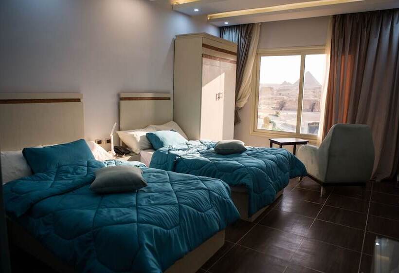 اتاق لوکس با چشم‌انداز, Hayat Pyramids View