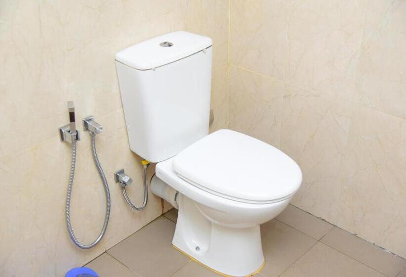 Номер Стандарт Трехместный, White Villa Airport Transit