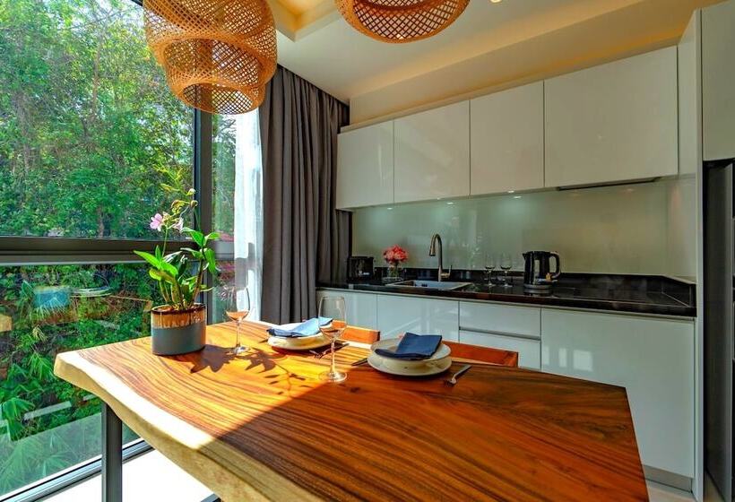 سوییت, Patong Heights