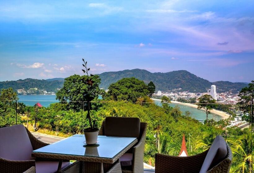 سوییت سوپریور با چشم‌انداز دریا, Patong Heights