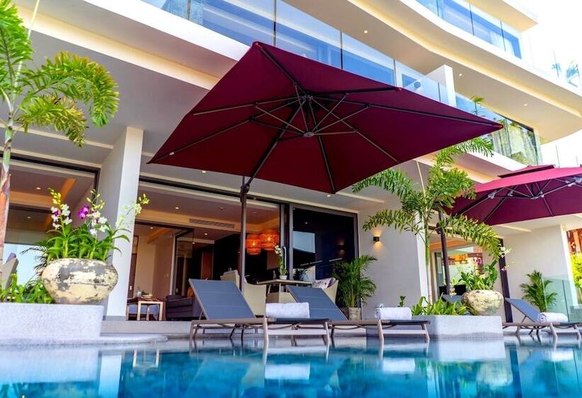 سوییت لوکس, Patong Heights