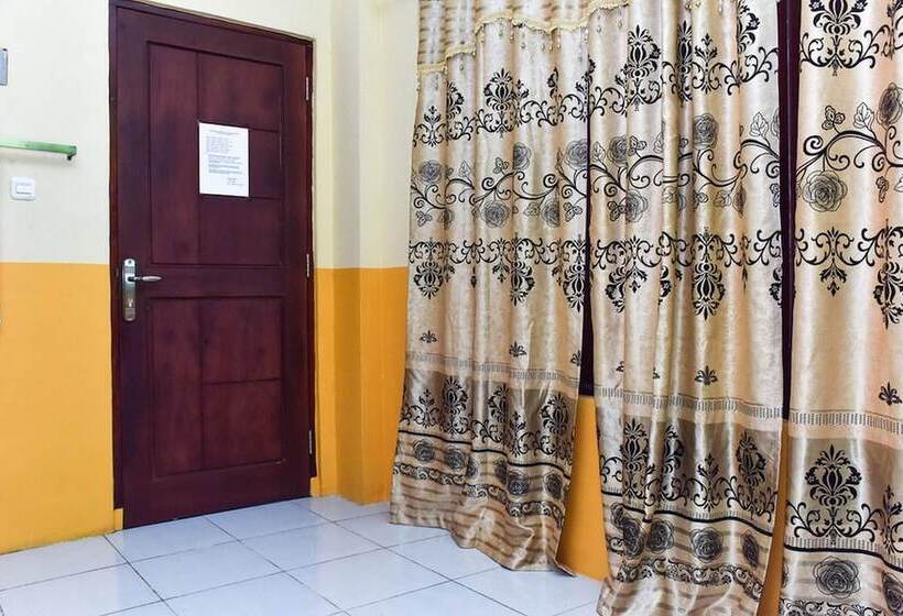 Номер Стандарт, Reddoorz Near Universitas Pattimura Ambon
