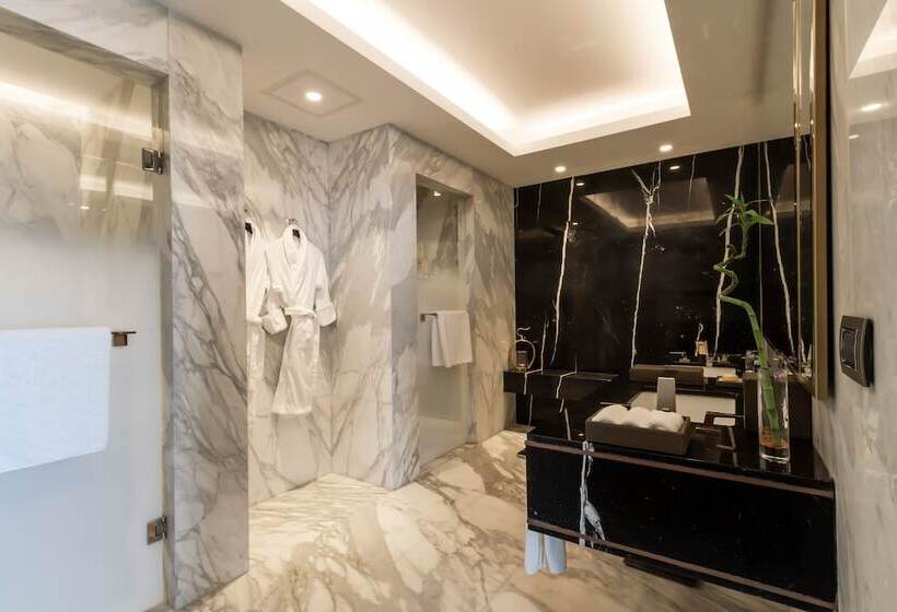 سوئیت رویال, Reges, A Luxury Collection Resort & Spa, Cesme