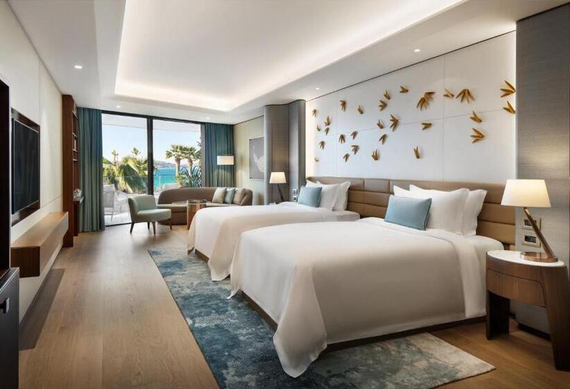 اتاق استاندارد با بالکن و چشم‌انداز دریا, Reges, A Luxury Collection Resort & Spa, Cesme