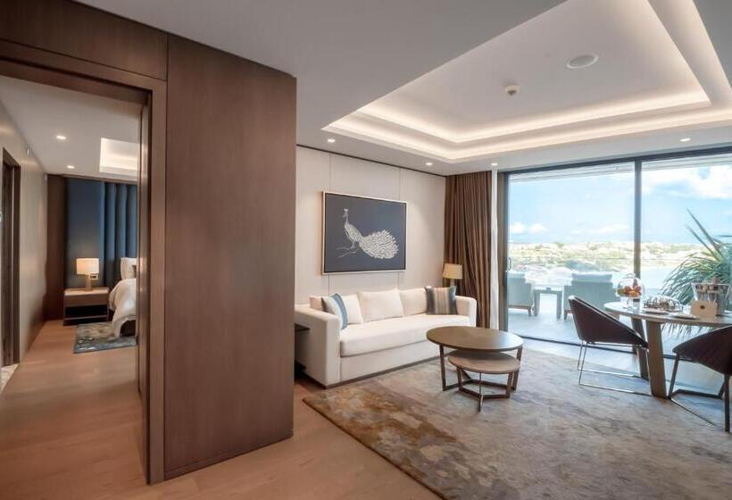 سوئیت با تخت بزرگ, Reges, A Luxury Collection Resort & Spa, Cesme