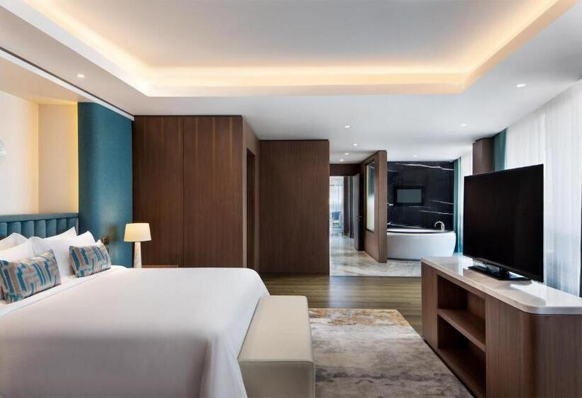 سوئیت رویال, Reges, A Luxury Collection Resort & Spa, Cesme