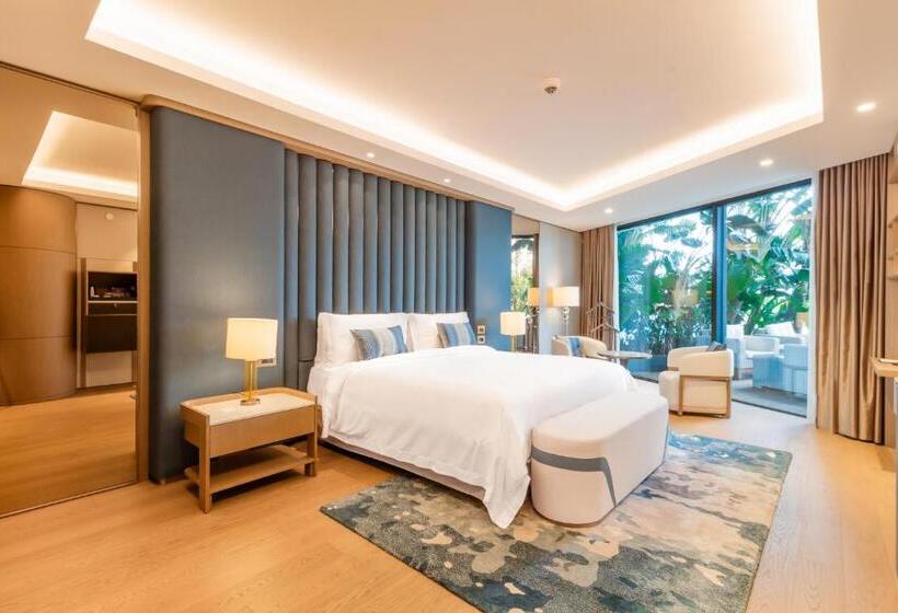 سوئیت با تخت بزرگ, Reges, A Luxury Collection Resort & Spa, Cesme