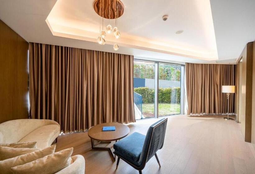 سوئیت با تخت بزرگ, Reges, A Luxury Collection Resort & Spa, Cesme