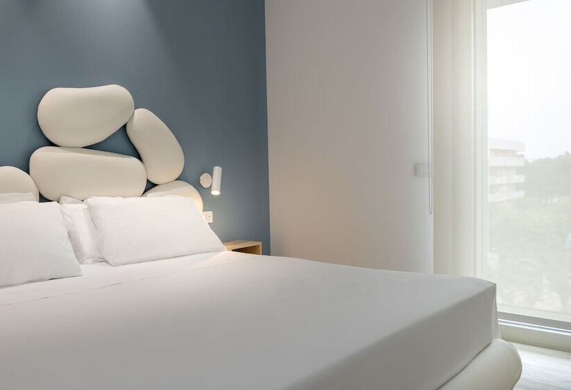سوییت خانوادگی, Youmami Suite Hotel Wellness&spa