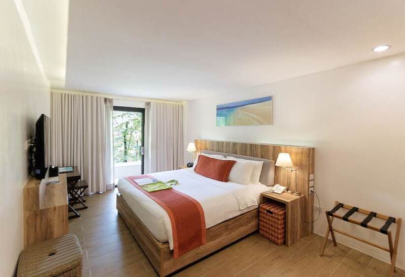 스위트, Discovery Coron Formerly Club Paradise Palawan