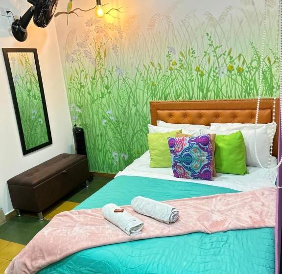 اتاق لوکس سه تخته, Boutique Stay La 10