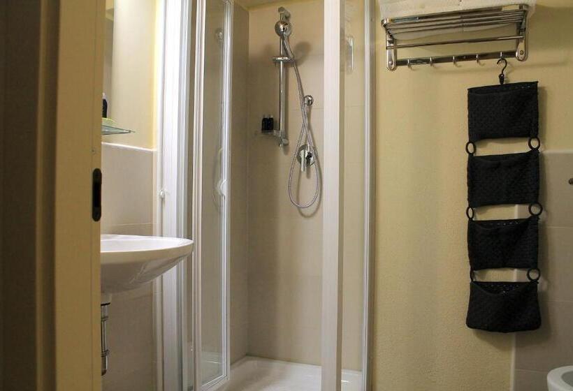 اتاق خانوادگی, Alter Ego B&b Assisi
