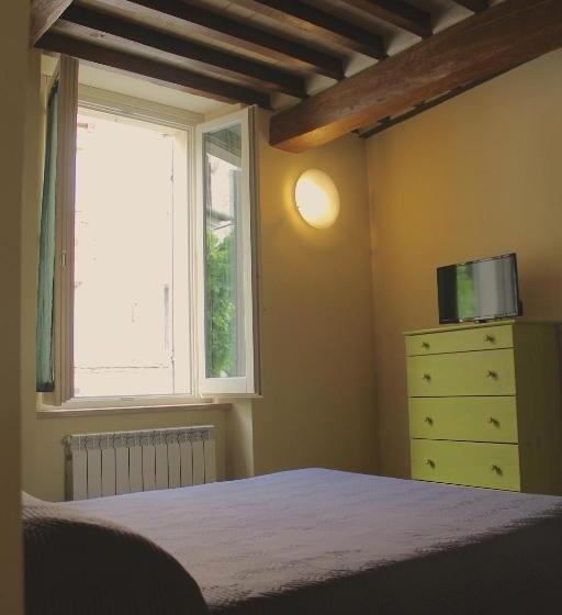 اتاق خانوادگی, Alter Ego B&b Assisi