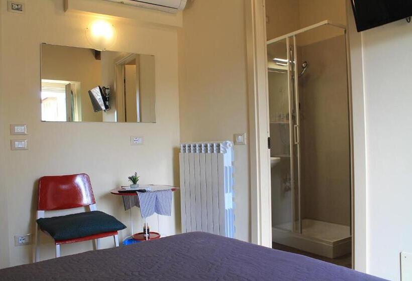 اتاق عادی, Alter Ego B&b Assisi