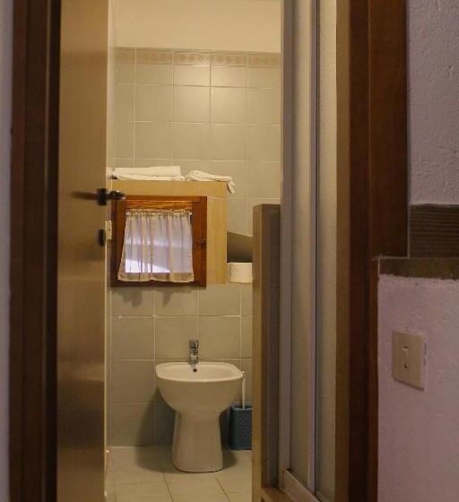 اتاق استاندارد سه نفره, Alter Ego B&b Assisi