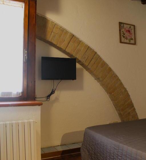 اتاق استاندارد سه نفره, Alter Ego B&b Assisi