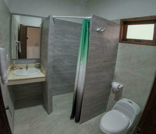 اتاق استاندارد با تخت بزرگ, Camali