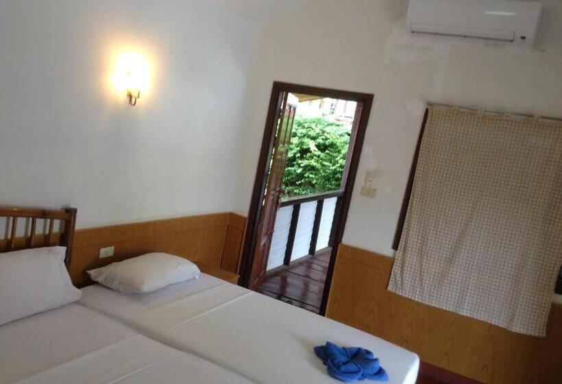 Номер Стандарт Трехместный, Coco S Guesthouse