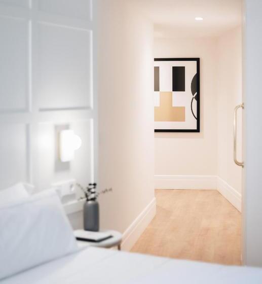 اتاق سوپریور با تخت بزرگ, Room Mate Cosmo - City Centre, Valencia