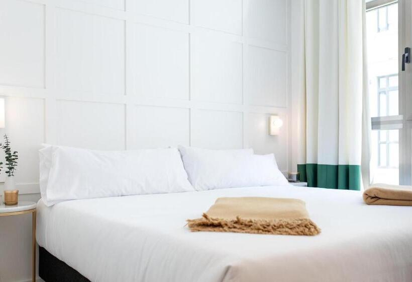 اتاق استاندارد با تخت بزرگ, Room Mate Cosmo - City Centre, Valencia