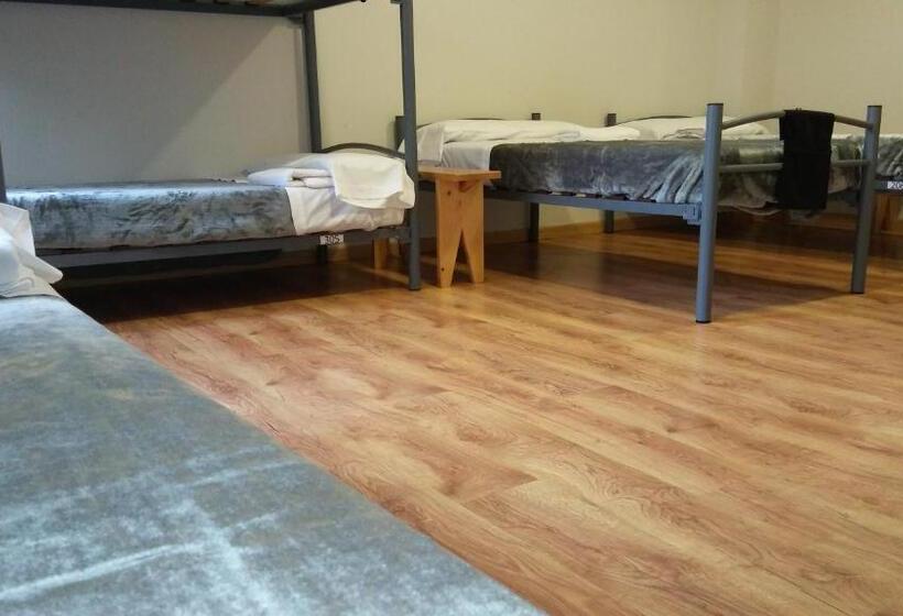Семейный Номер Совместный Санузел, Alma Del Camino   Rooms & Albergue   Hostel