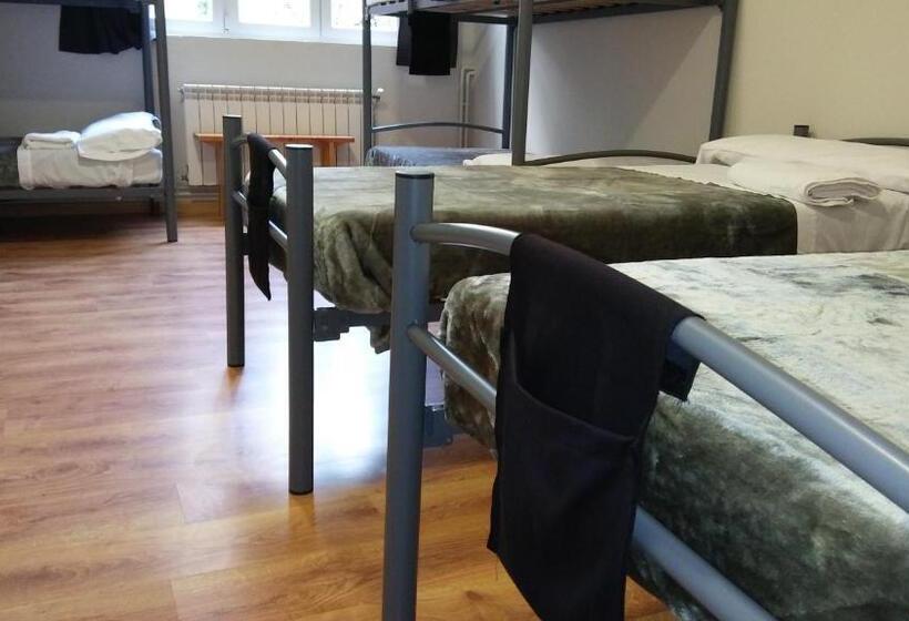 Семейный Номер Совместный Санузел, Alma Del Camino   Rooms & Albergue   Hostel