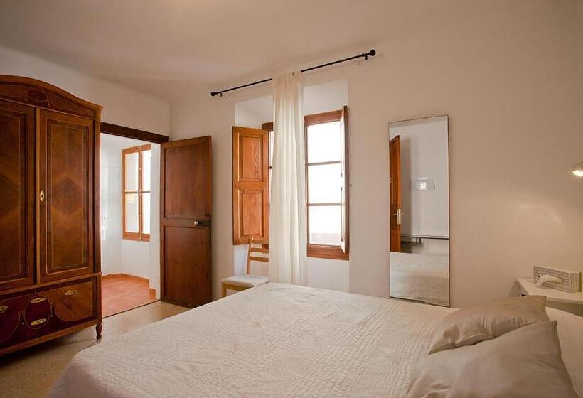 标准间, Can Moragues De Soller