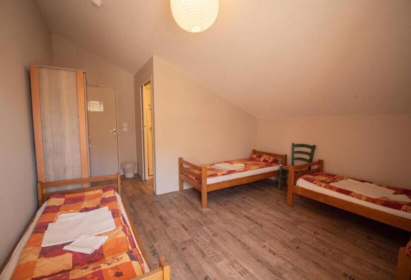 اتاق استاندارد سه نفره, Chalet Annapurna