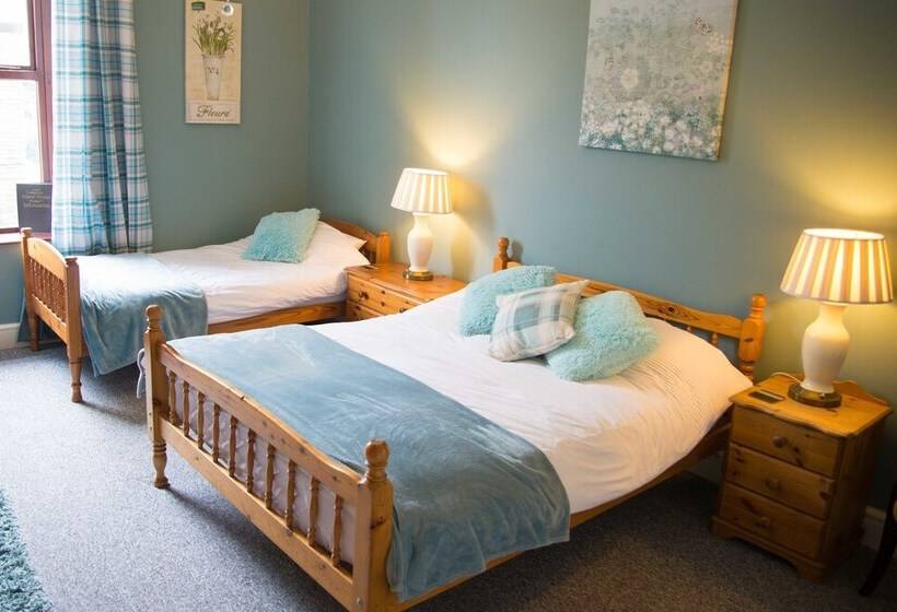 家庭间, Compton Guest House