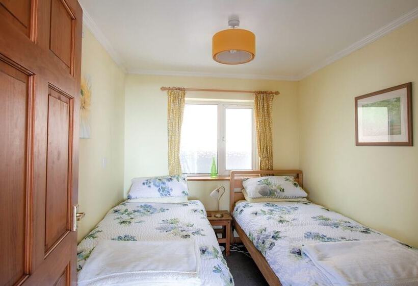 کابین, Bronllys Farm