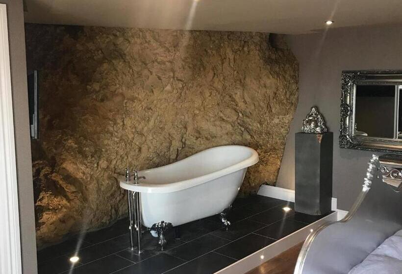 Номер Deluxe, The Grotto