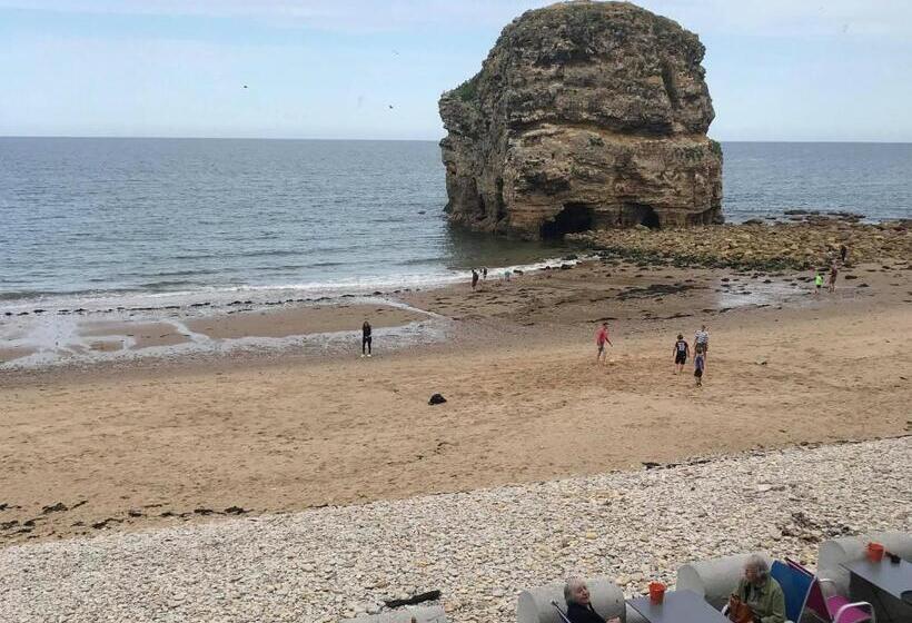 Номер Стандарт Вид на Море, The Grotto
