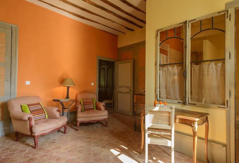 سوییت, Maison Le Village   Maison D’hôtes