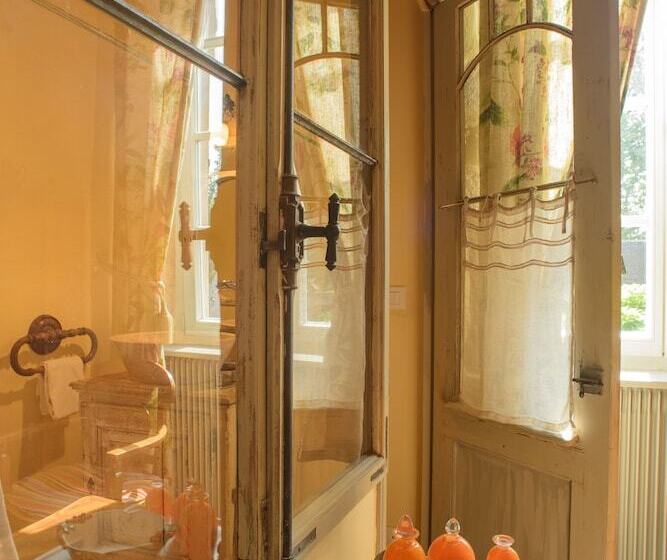 سوییت, Maison Le Village   Maison D’hôtes