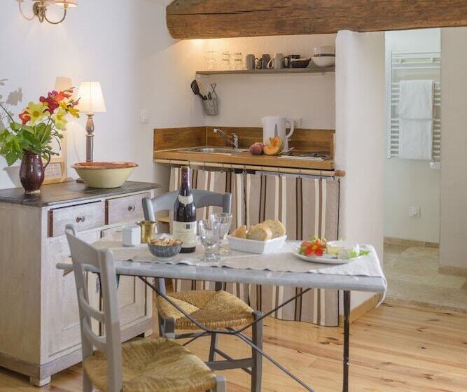 آپارتمان 1 خوابه, Maison Le Village   Maison D’hôtes