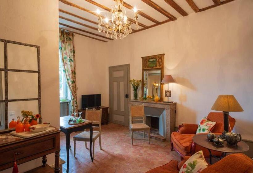 سوییت, Maison Le Village   Maison D’hôtes