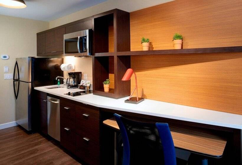 Люкс, Towneplace Suites By Marriott Grand Rapids Airport
