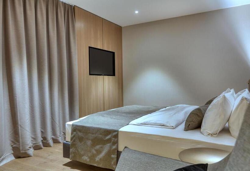 Quarto Deluxe, Meilenstein